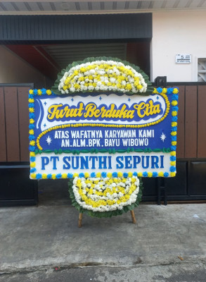Papan Bunga Duka di Babakan Surabaya