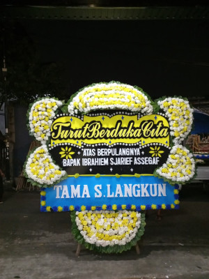 Papan Bunga Duka di Babakan Surabaya
