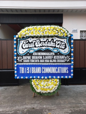 Papan Bunga Duka di Babakan Surabaya